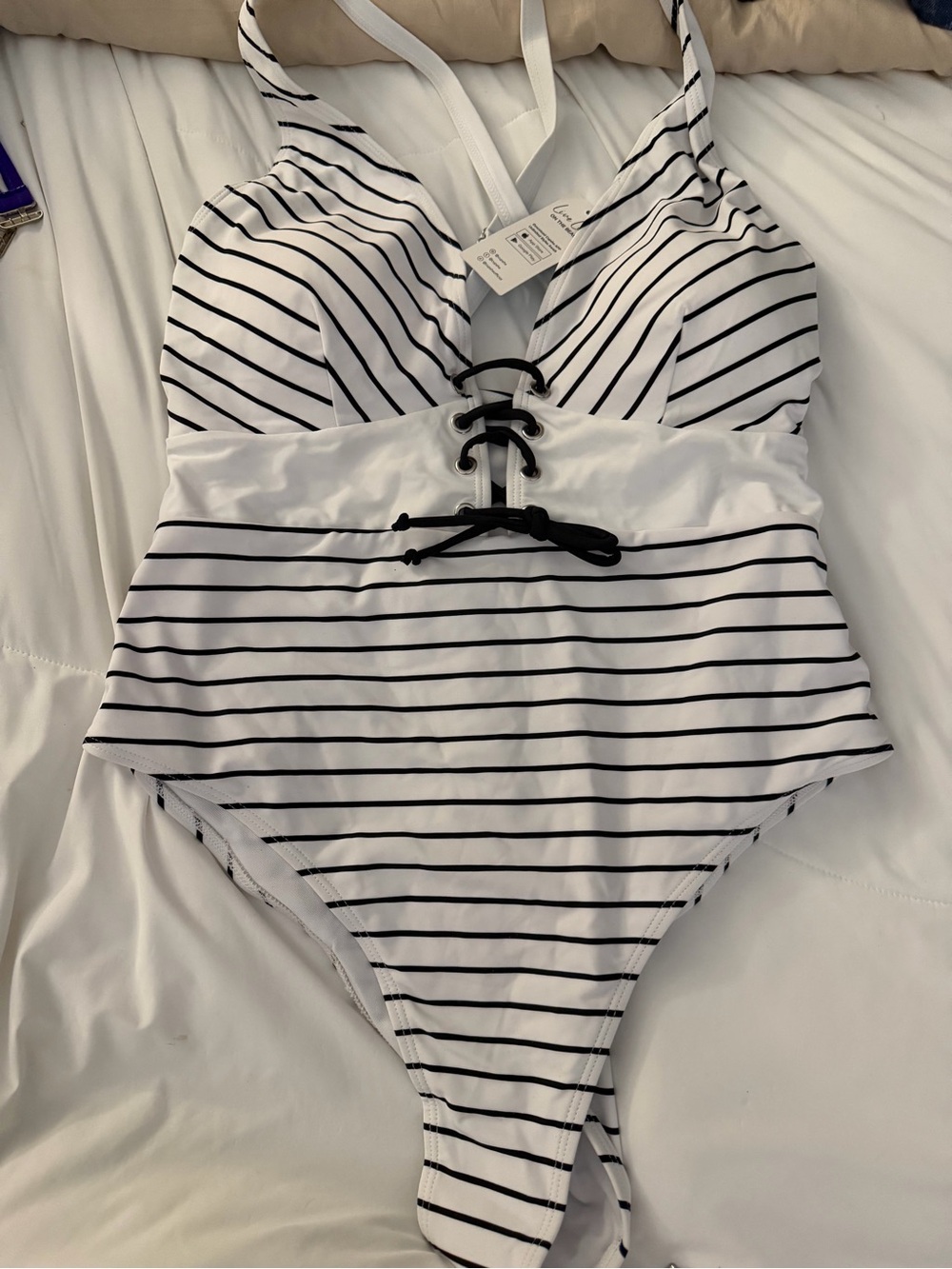 Cupshe Black & White Striped Lace-Up One-Piece Swimsuit | XXL